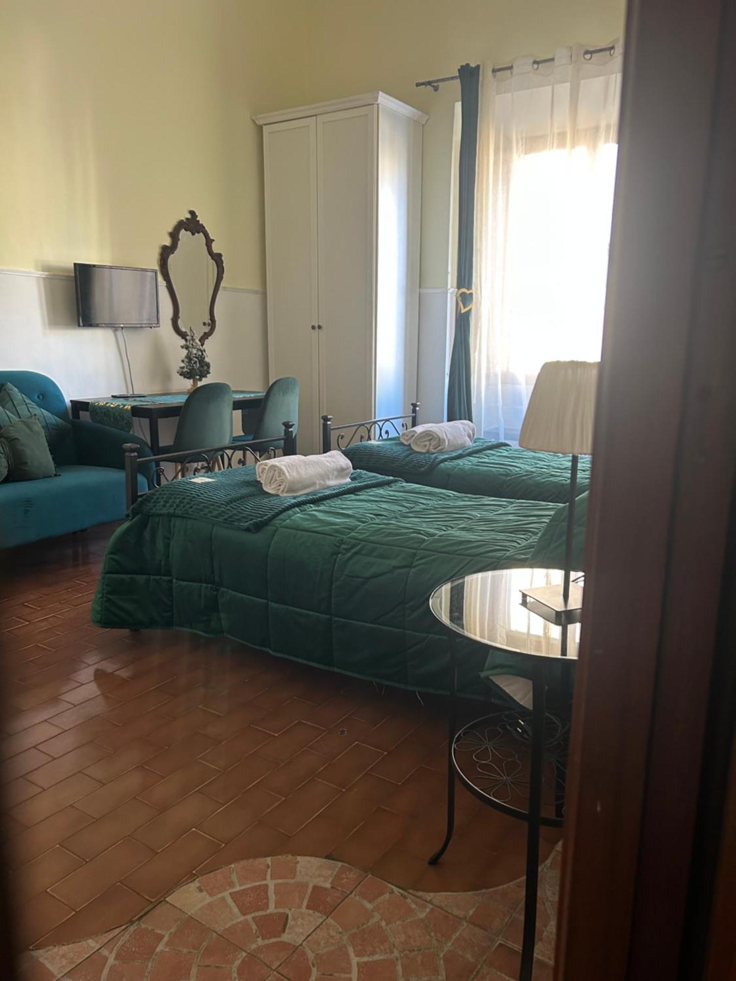 Glam Sm Maggiore Guest House Рим Екстер'єр фото