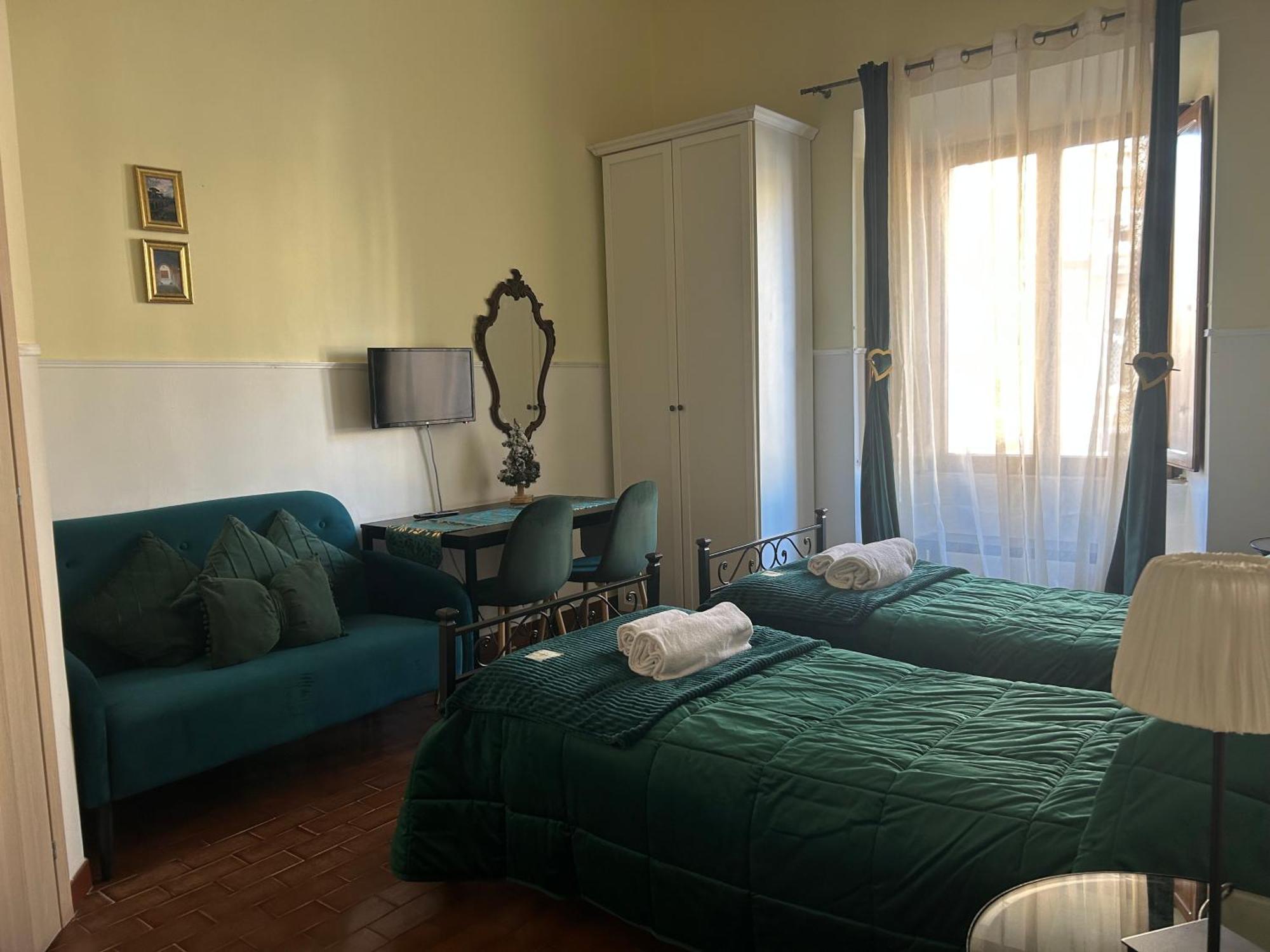 Glam Sm Maggiore Guest House Рим Екстер'єр фото